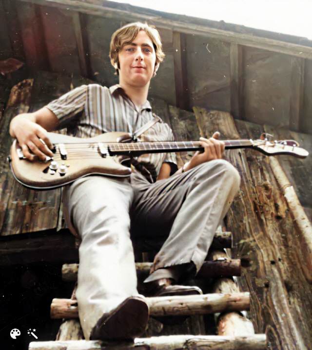 MIKE (Bassgitarre)